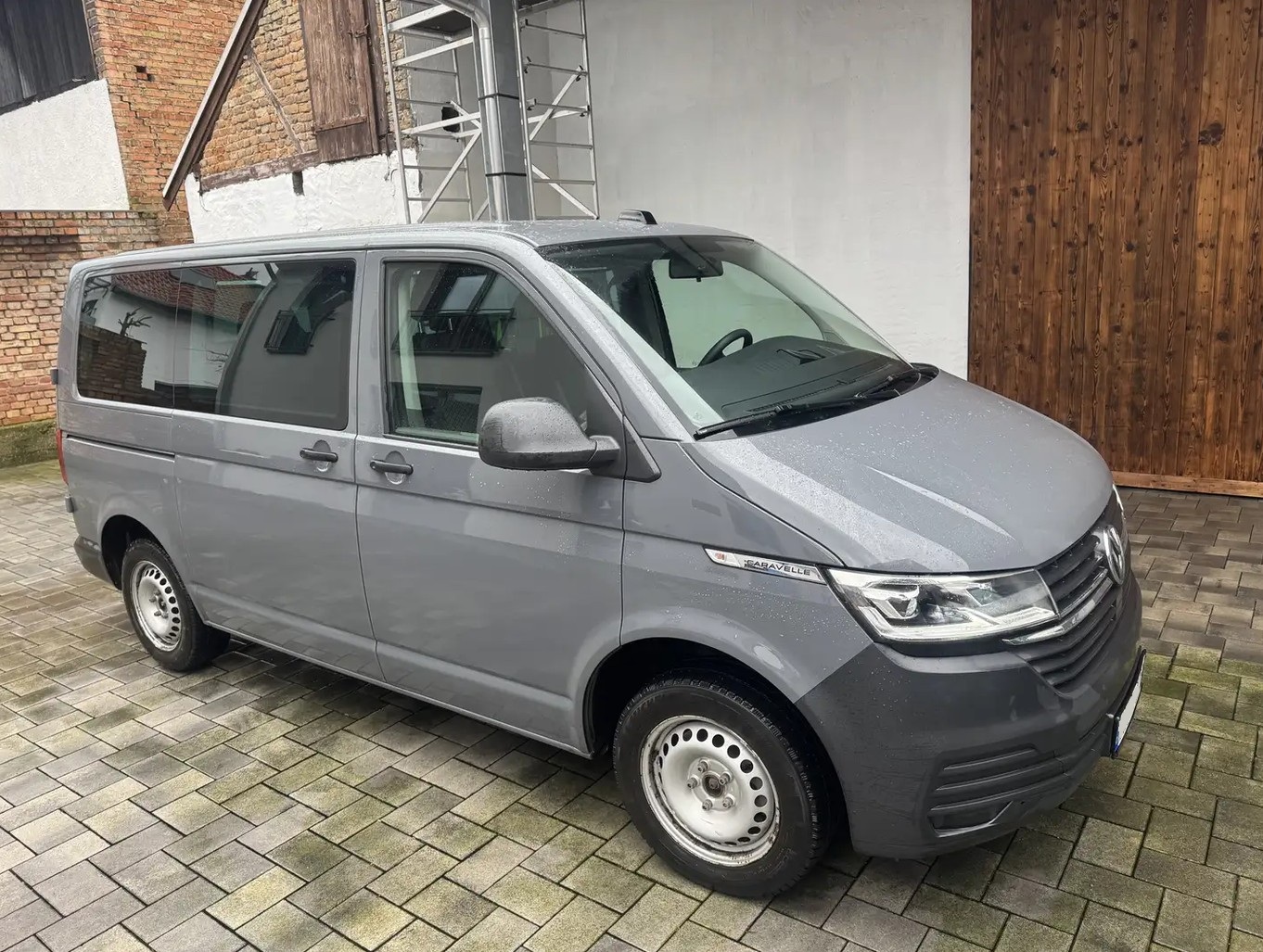 Volkswagen T6.1 Caravelle – komfortabler 8-Sitzer mit umfangreicher Ausstattung